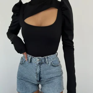 Dik Yaka Dekolteli Prenses Kol Bluz